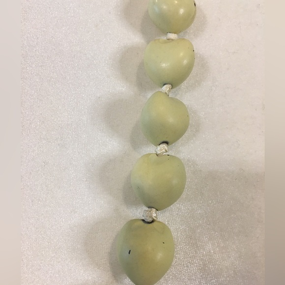 WOODEN BEADED NECKLACE - Picture 3 of 4